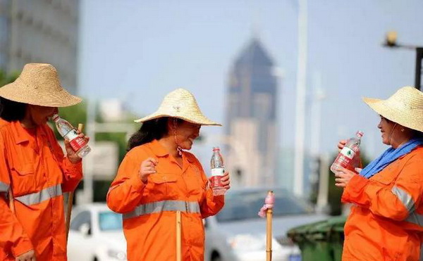 2023年度最新全国最低工资标准，深圳2360元/月